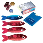 Contenido de Chao Pescao con cartas, peces y fichas de puntos